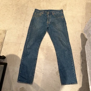 Levis 501 - 31/32. Jättefina