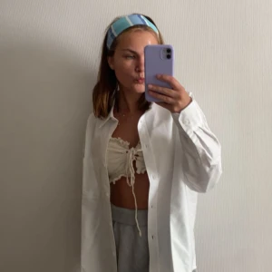 Hårband Djerf avenue  - Säljer mitt fina hårband från djerf avenue🌷💘🌞Nypris 499