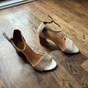 Vagabond klacksko - Använda 1-2 gånger, mycket bra skick.