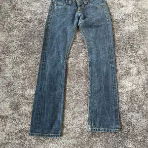 Lågmidjade jeans i storlek 26/33💗