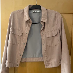 Jacka från NA-KD - Smutsrosa jacka aldrig använt