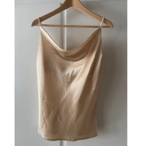 Siden topp - Super söt siden aktiv topp 