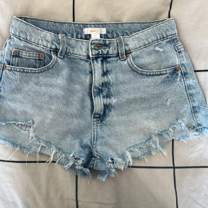 Jeansshorts  - Jättefina från Gina Young 