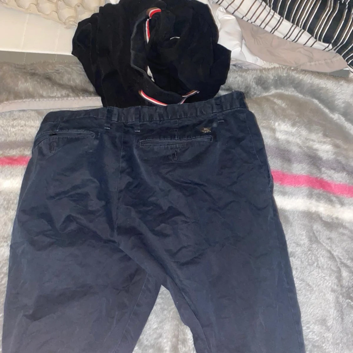  Svarta Celvin klein byxor - 90