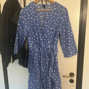 Sommarklänning  - Använd en gång, från verk Moda , storlek L