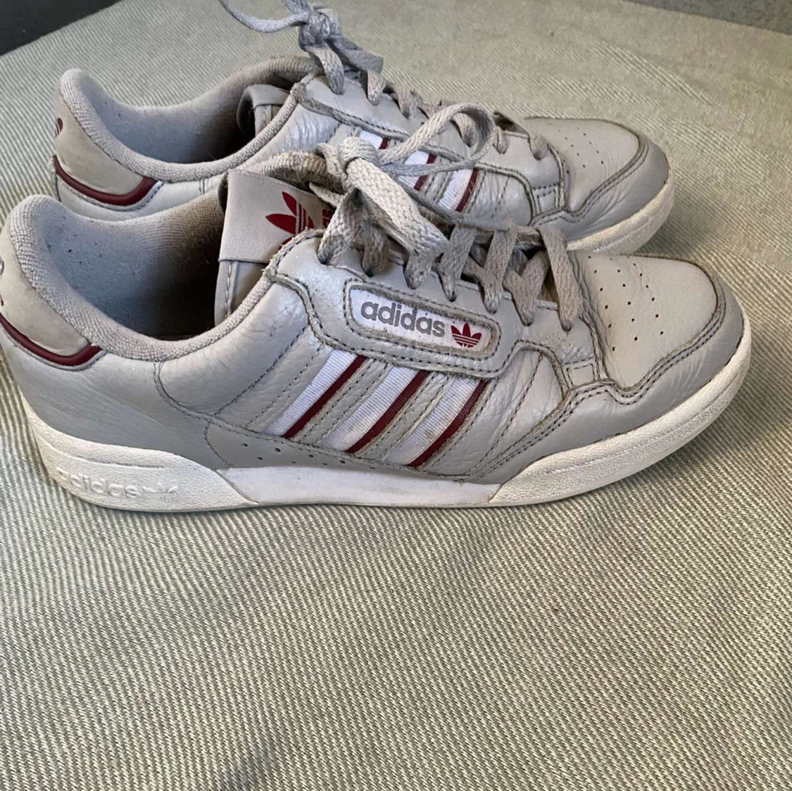 Adidas skor