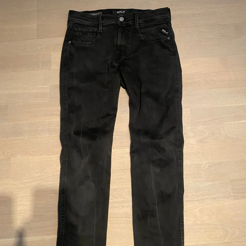 Ett par schysta hyperflex jeans  från Replay i modellen Anbass, storlek 30/32, sparsamt använda och fint skick, Pris kan diskuteras vid snabb affär . Jeans & Byxor.