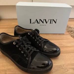 Lanvin skor - Mycket bra skick. Original box ingår med dustbag och extra snören.