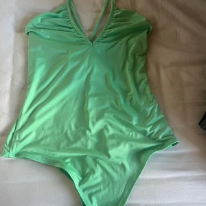 Body från Hm - Oanvänd 