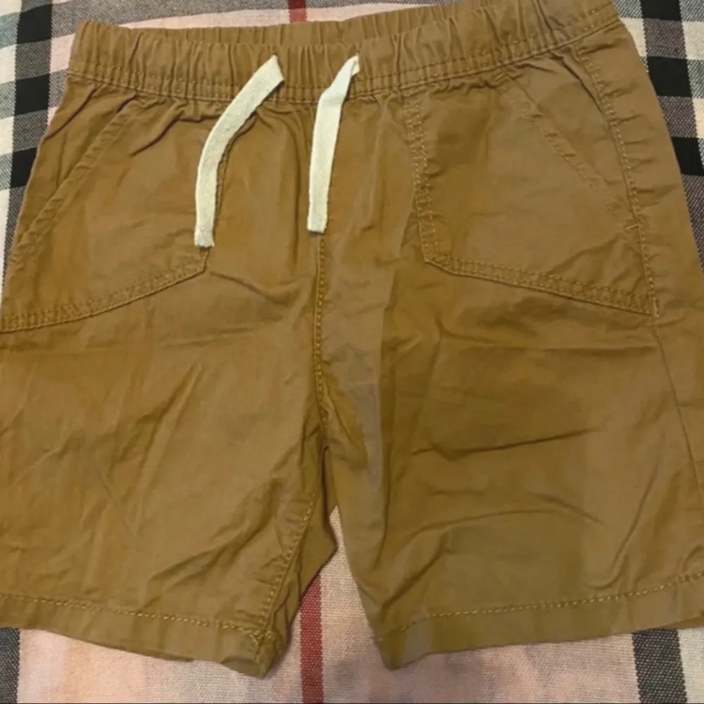 Fint skick shorts från H&M strl 74.. Shorts.