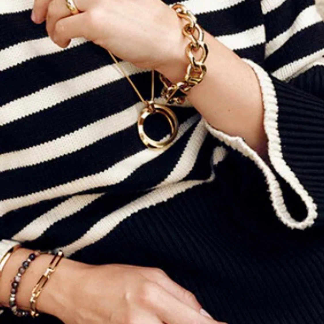 Långt halsband i stål/guld - 90