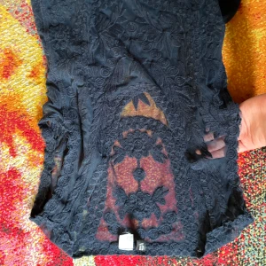 Blus från gina - Ingen skada Köp via vinted