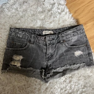 Shorts - midjemått: 34cm rakt över 💗