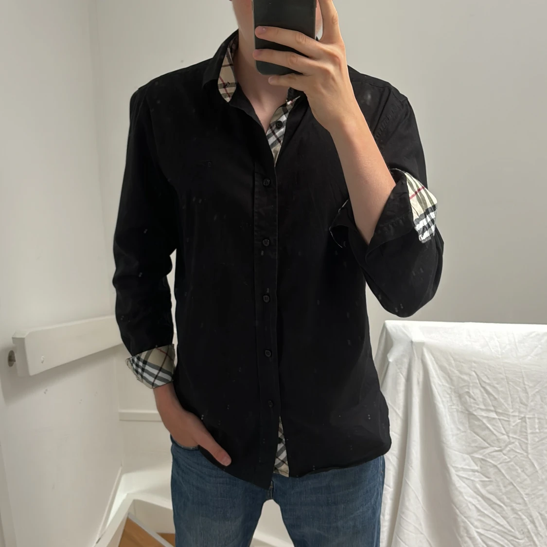 Svart burberry skjorta