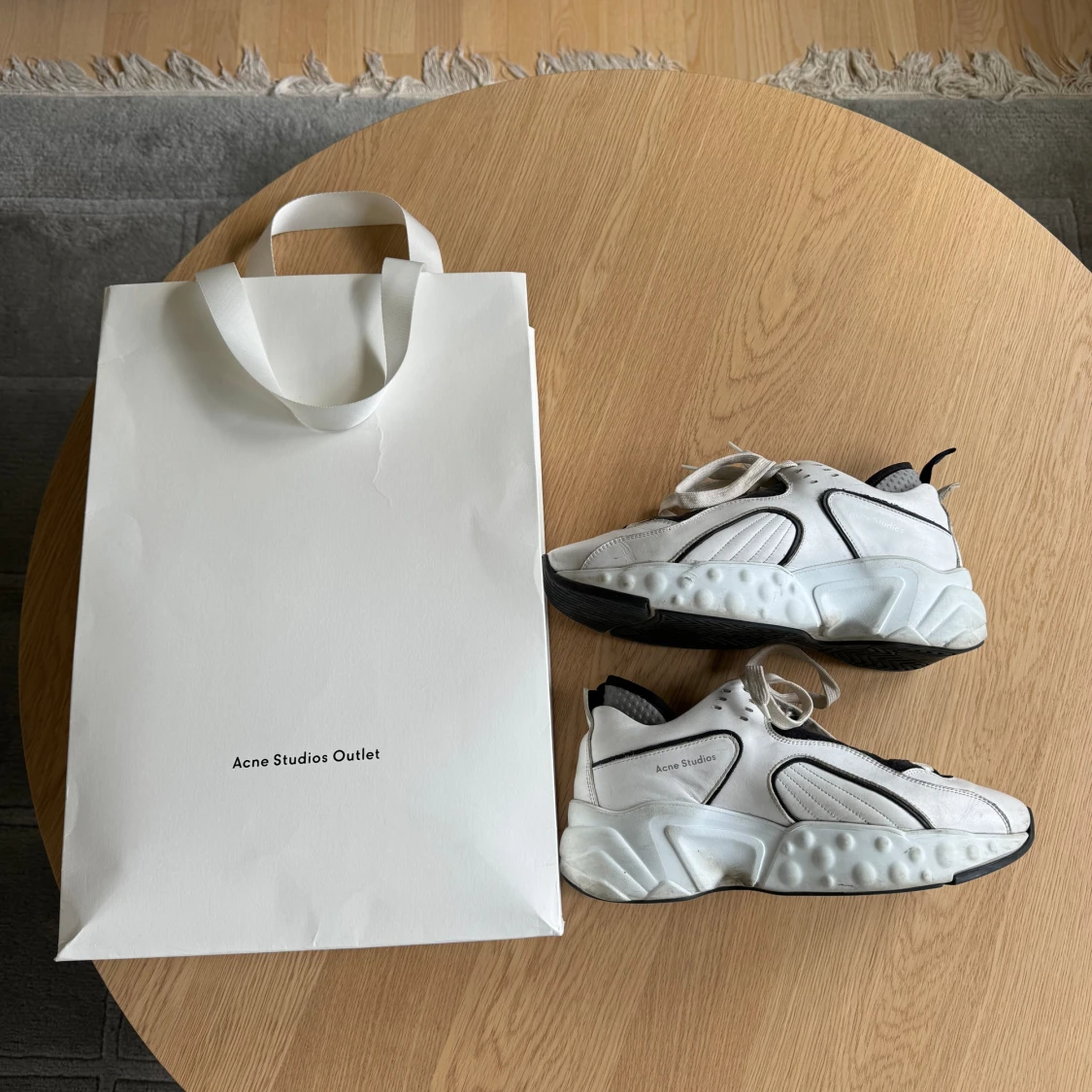 Acne Studios Manhattan Sneakers (Storlek 39)