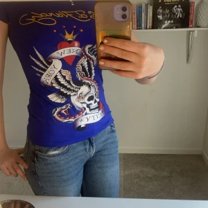 Vintage Ed hardy t-shirt - Vintage Ed hardy tröja i storlek S/Xs. Använd men i bra skick. 