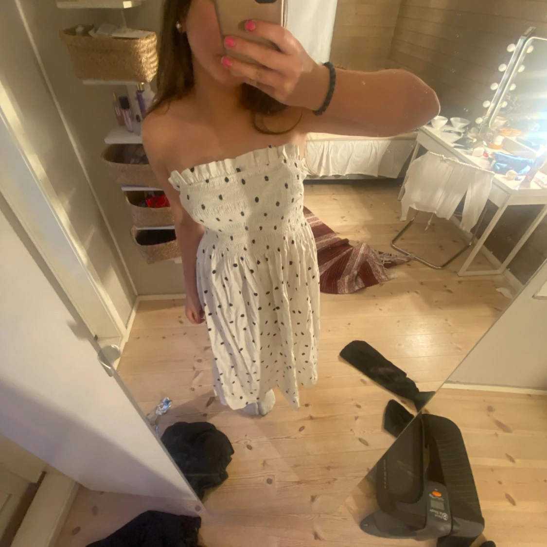 Prickig kjol/klänning - 90