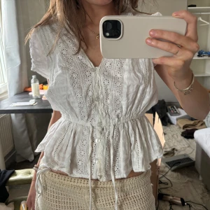 Blus - Jätte söt blus från mango!!🙏priset är diskuterbart