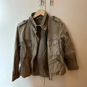 Jacka - Jacka från Odd Molly. Köpt för längesen men är fortfarande jättefin. 