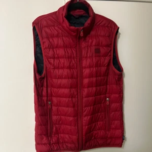 Armani väst - Armanijeans väst herr storlek L. Fint skick. 