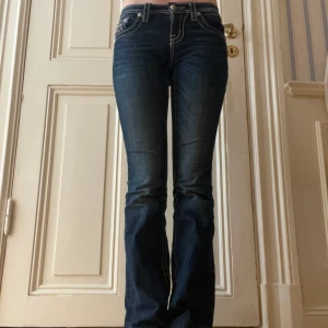Miss Me Jeans - Low wasted flared miss me jeans  