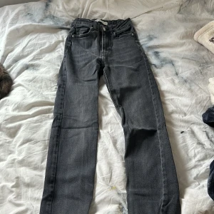 Ginatricot jeans - Jeans från ginatricot! Andvänt många gånger men bra skick ❤️
