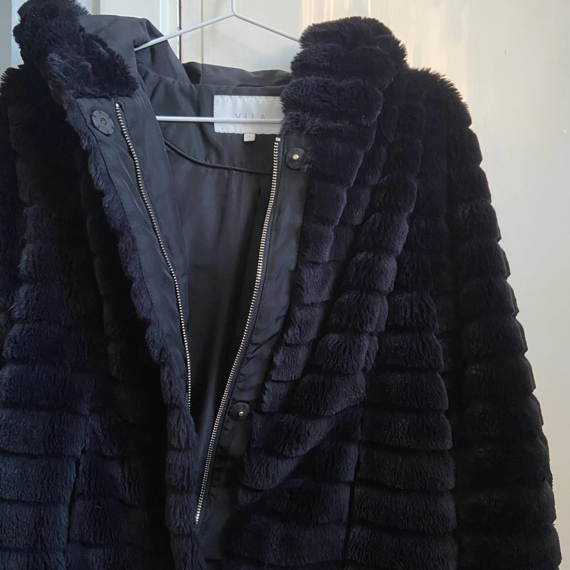 Svart pälsjacka - 90