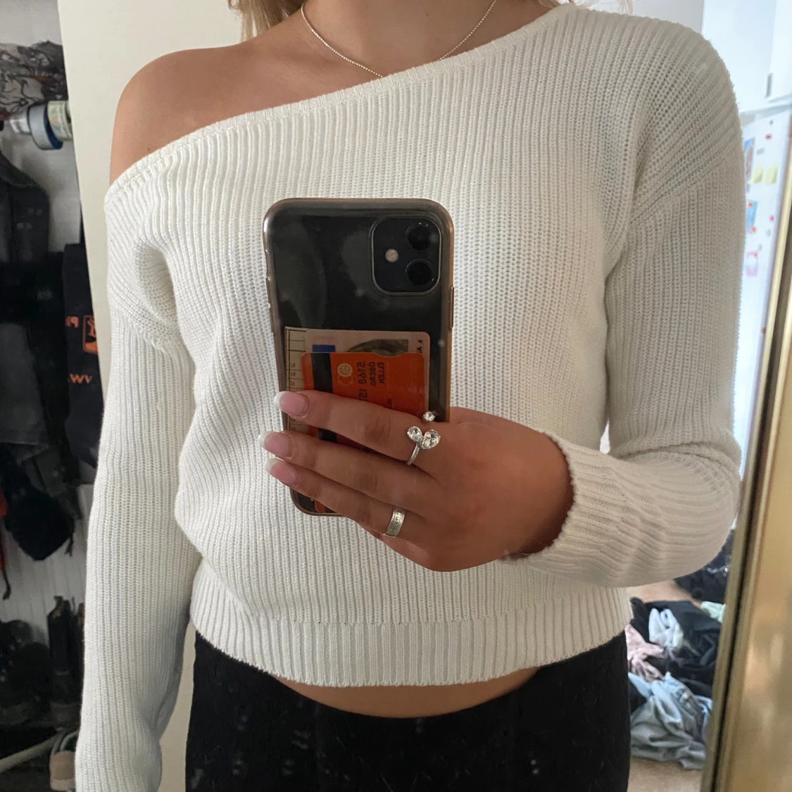 Stickad snedskuren tröja  - 91