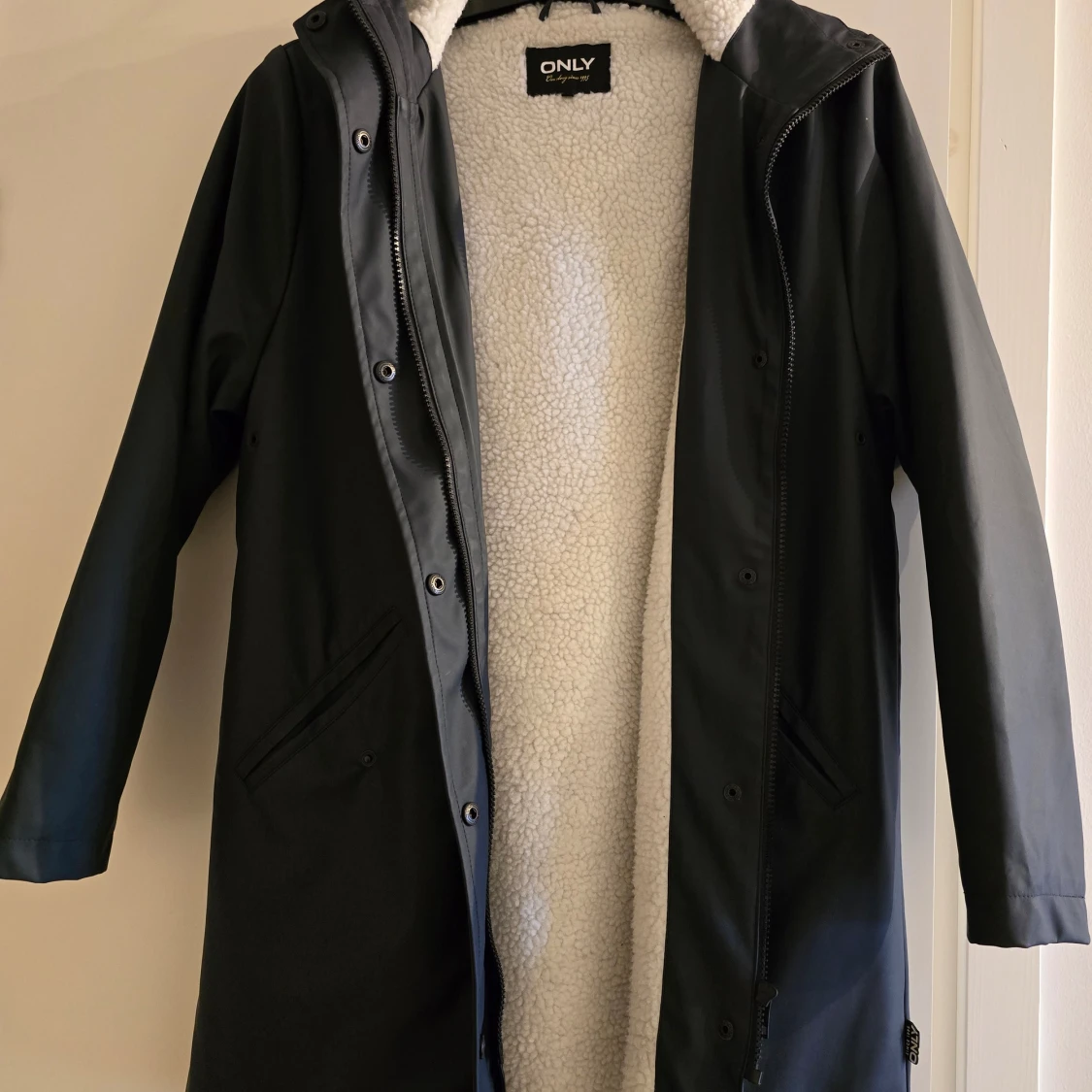 Only regnjacka svart