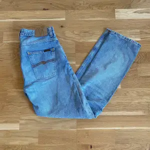 ”Nudie jeans” *Helt oanvända *Size 30 