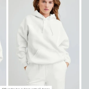 Hoodie från Bikbok💘 - Vit hoodie från BikBok, bra skick, använd ca 3 gånger 