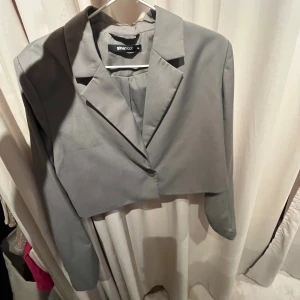 Kort kavaj - Kort kavaj från Gina tricot