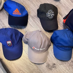 Kepsar 20kr st - Bra skick vill bara bli av med allt