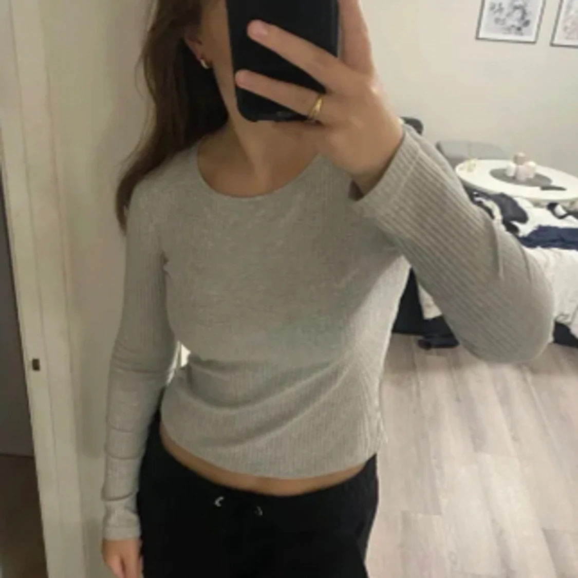 Grå ribbad tröja - 90