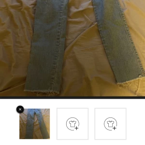 Jeans  - Ljus blåa jeans, i bra skick (som nya) 