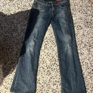 Low waist miss sixty jeans  - Säljer dessa jätte fina low waist jeansen från miss sixty! Säljer pga att jag inte använder dom mer. Har använts ett par gånger❤️ skriv för mått, bilder etc💕