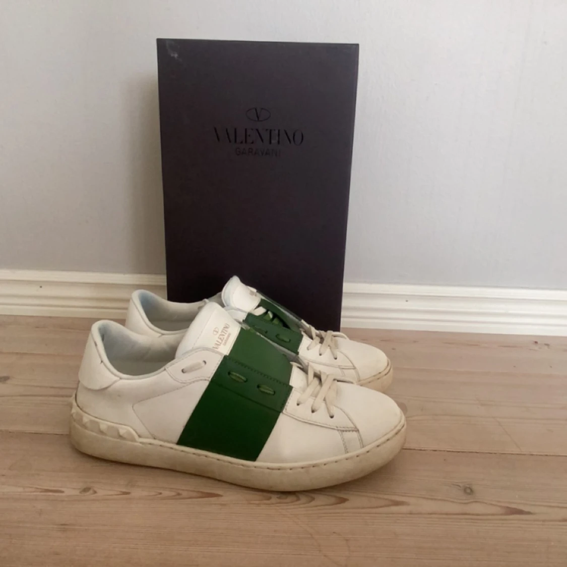 Valentino open