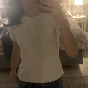 Vit tröja🩷 - Säljer en vit tröja med dina ärmar från zara i storlek 152🩷 