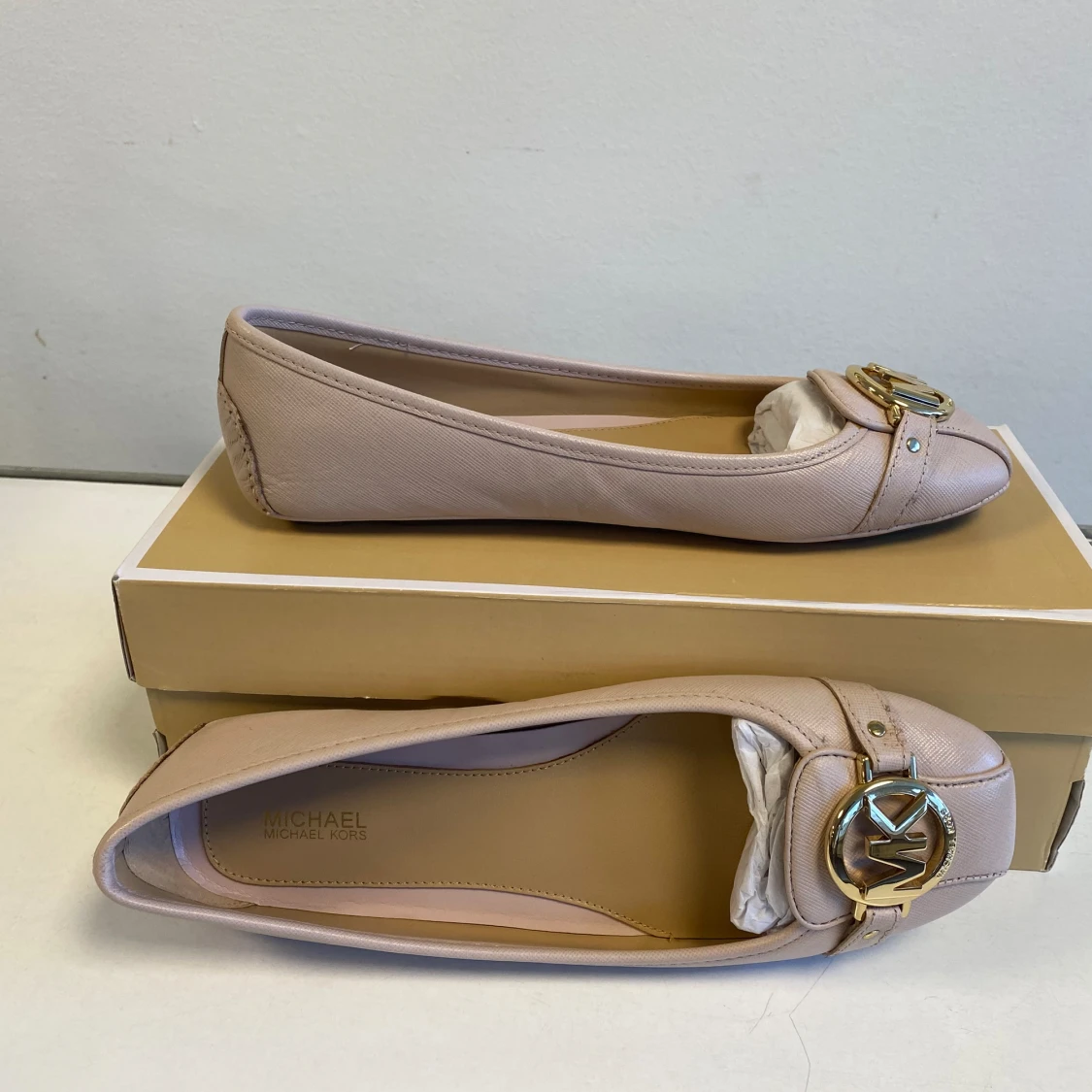 Helt nya ballerina skor från Michael Kors. Storlek 39. 