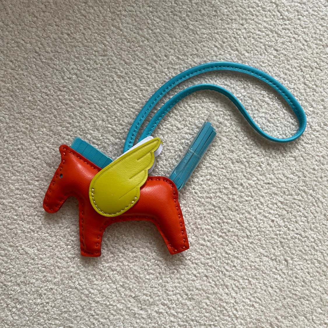  Pegasus bag charm i skinn - 2