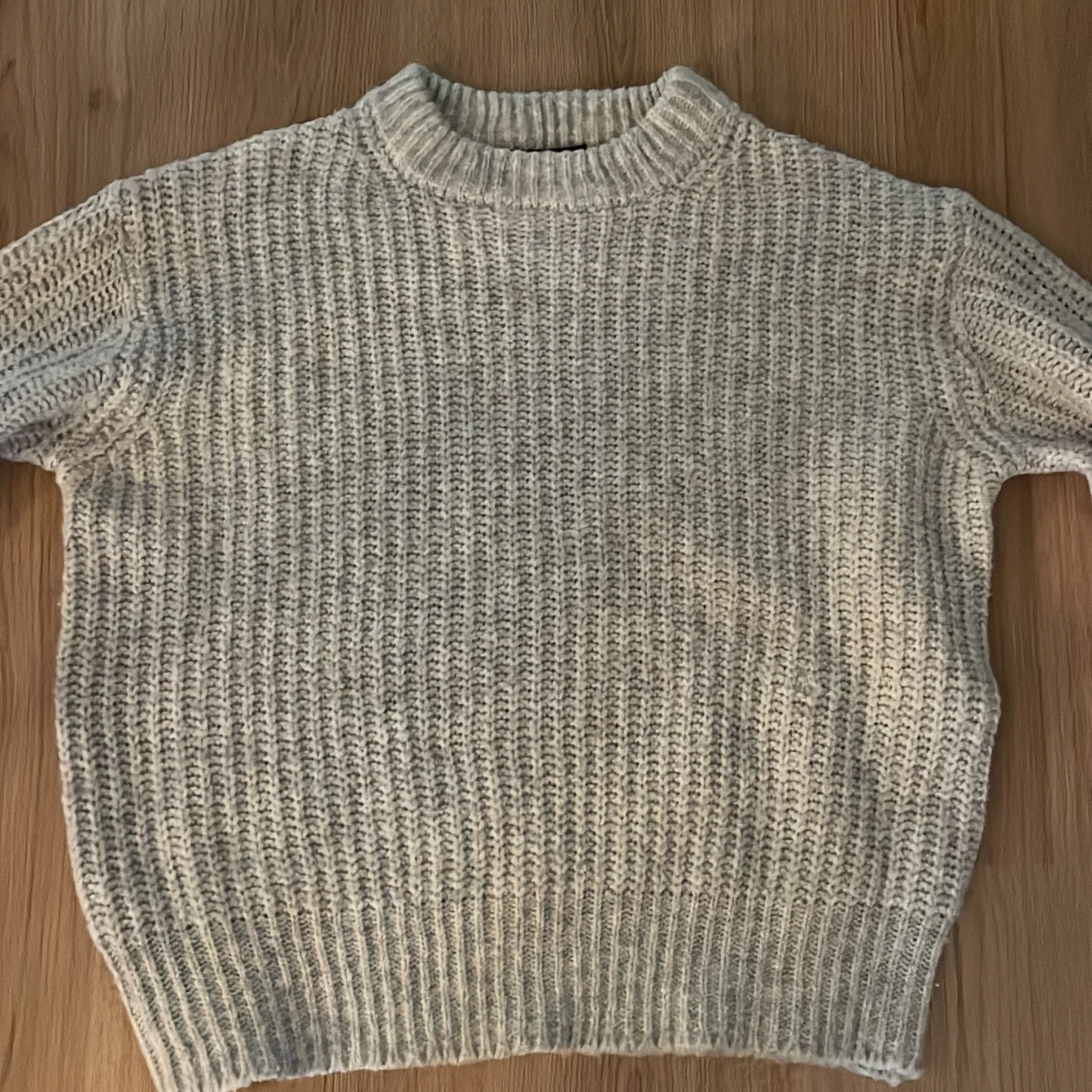 Grå stickad tröja från 157 XS