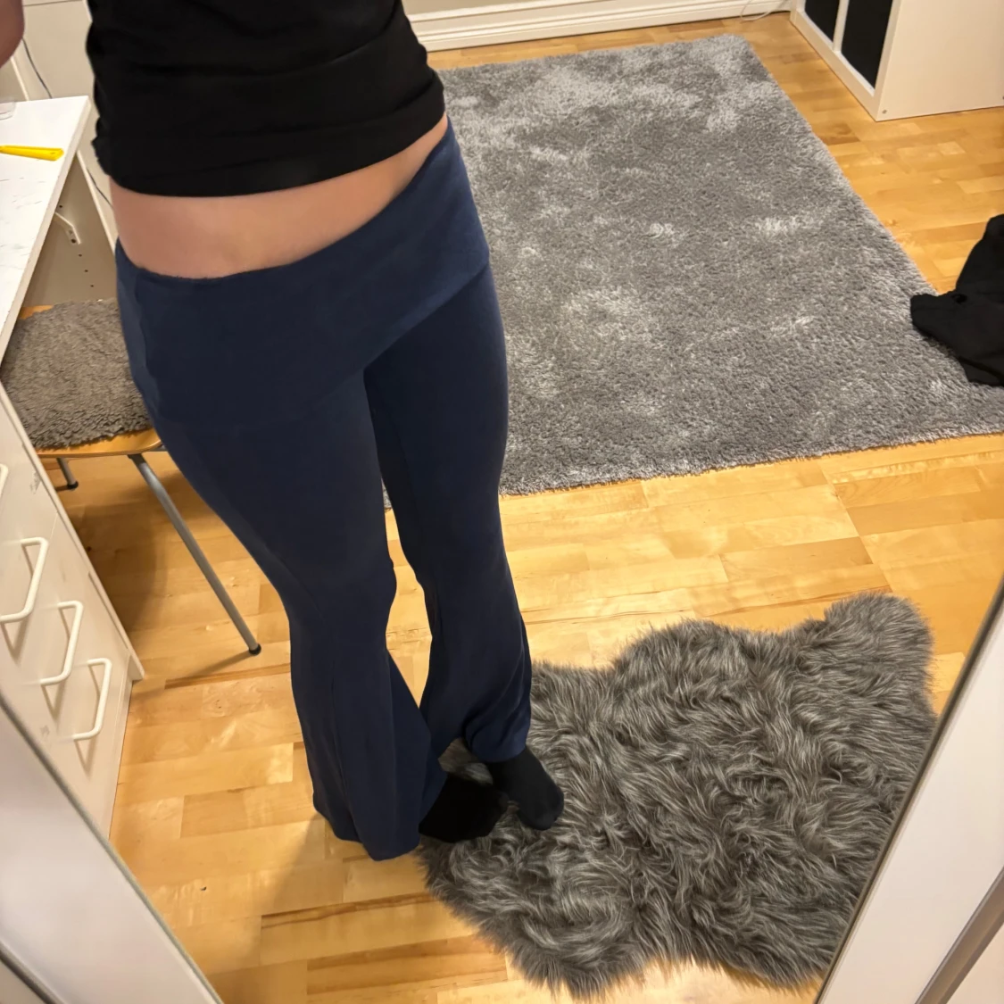 Mörkblå bootcut byxor FB Sister XS