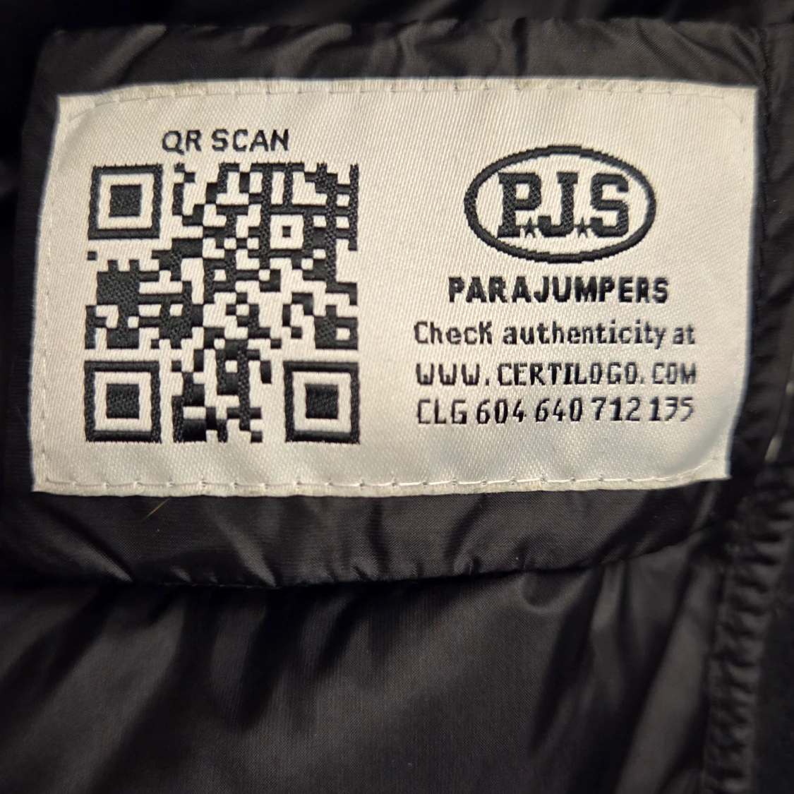 Svart pufferjacka från Parajumpers - 1