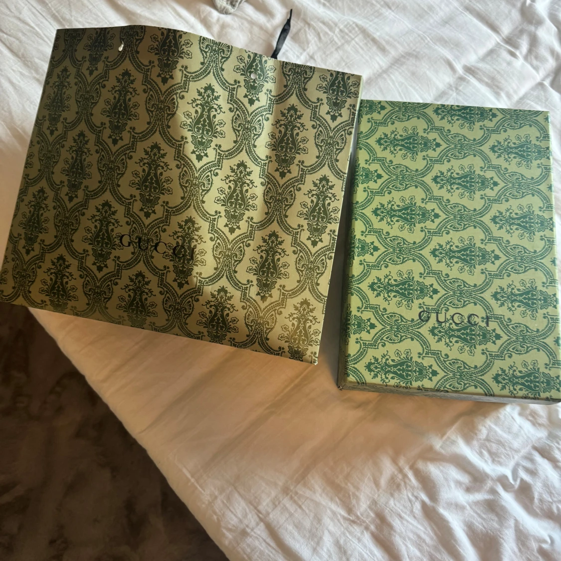 Gucci sneakers med monogram och röd/blå rand - 3