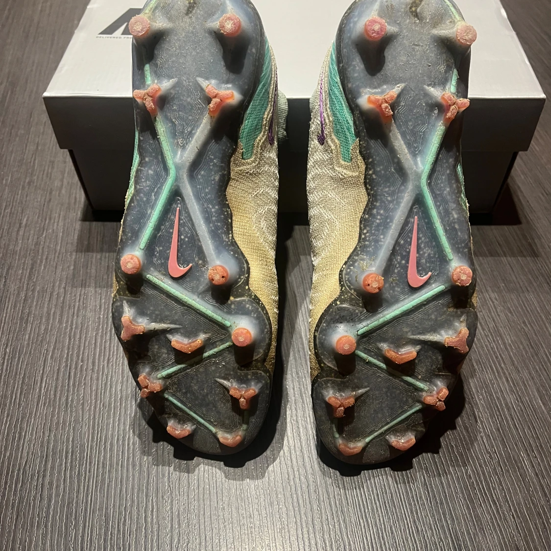 Phantom Gx Elite 1 ghost lace Nike gripkint fotbollskor!De är i storlek 40 (25 cm)! - 3