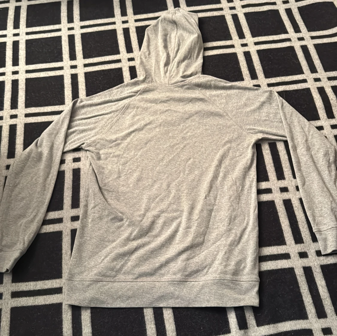 Grå hoodie från Mads Nørgaard - 1