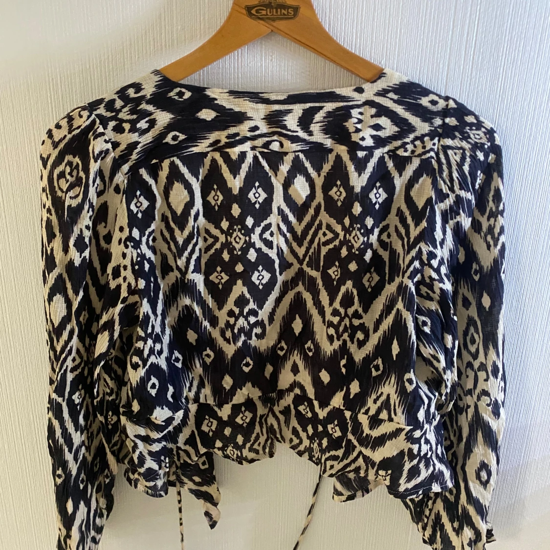 Mönstrad blus från MNG, strl M - 2