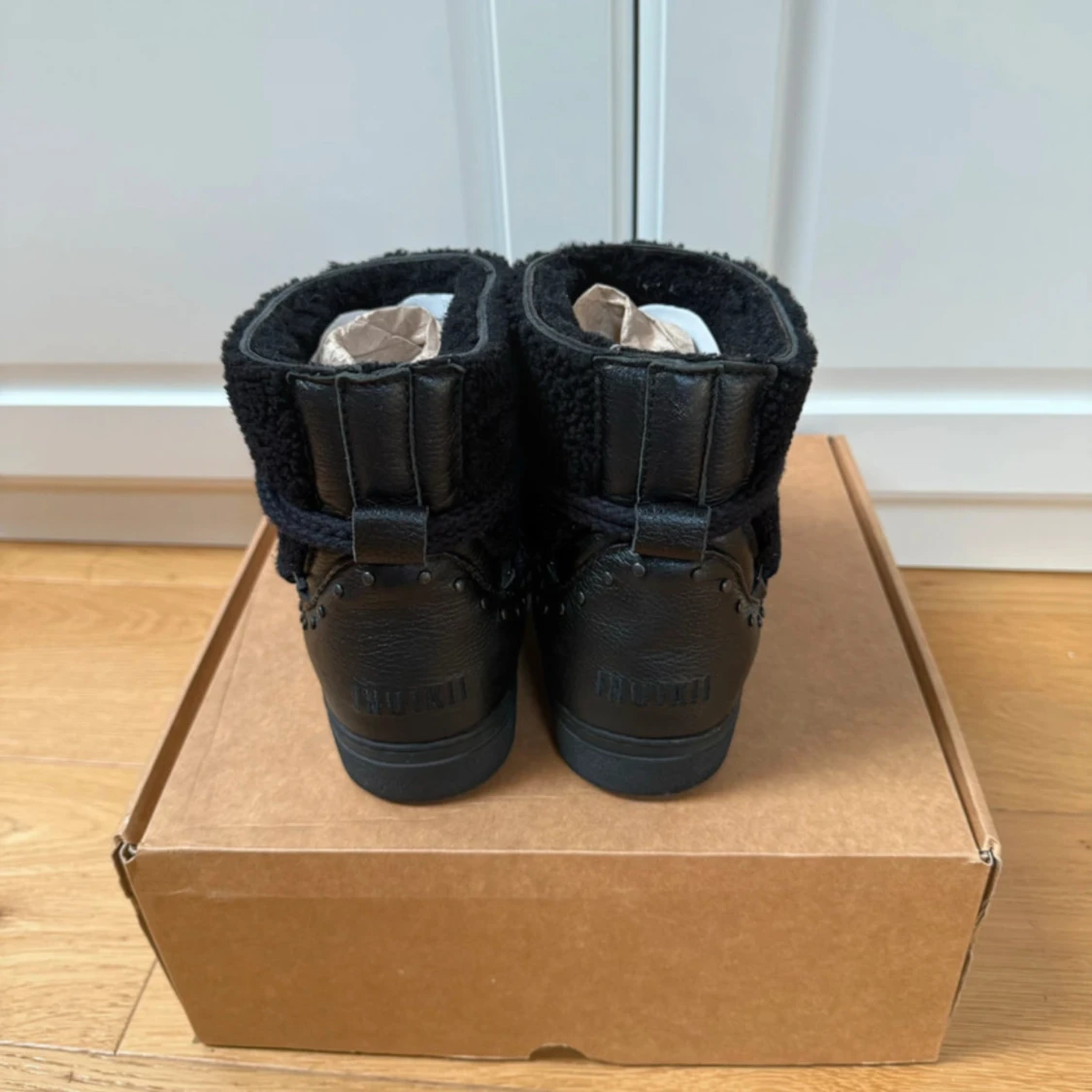 Svarta Inuikii boots med snörning - 2