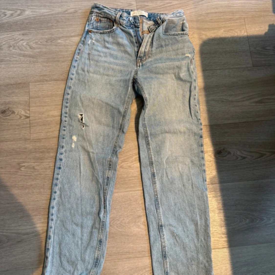 Ljusblåa jeans från Stradivarius  - 2