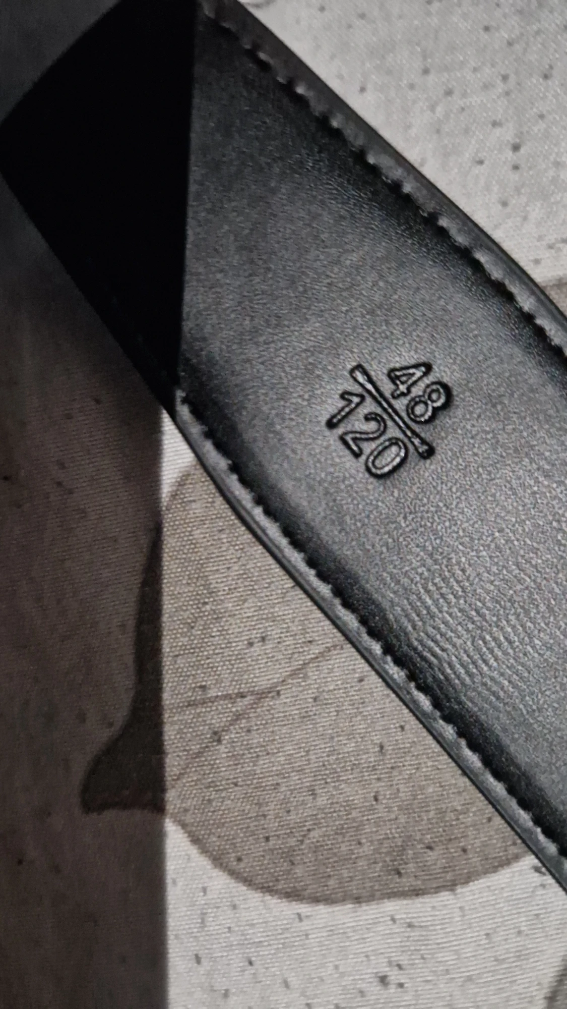 Svart skärp från Amiri med guldspänne - 1